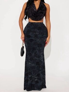 Black Floral Velvet Maxi Skirt - High Waisted Elegant Silhouette